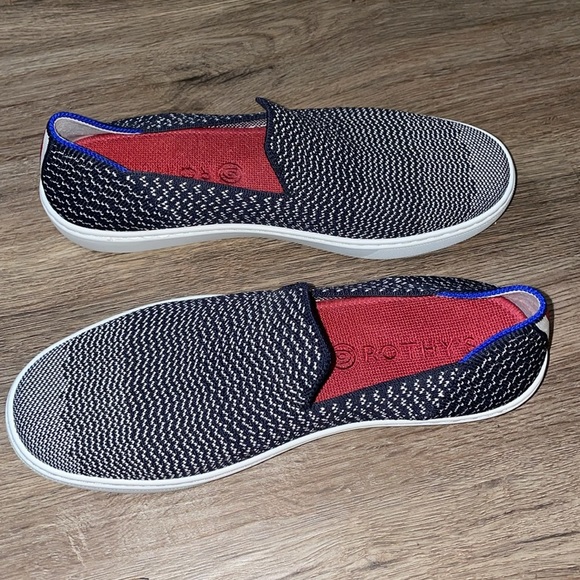 Rothys retired slide on maritime gradient size - 8 woman’s sneaker - Picture 3 of 6